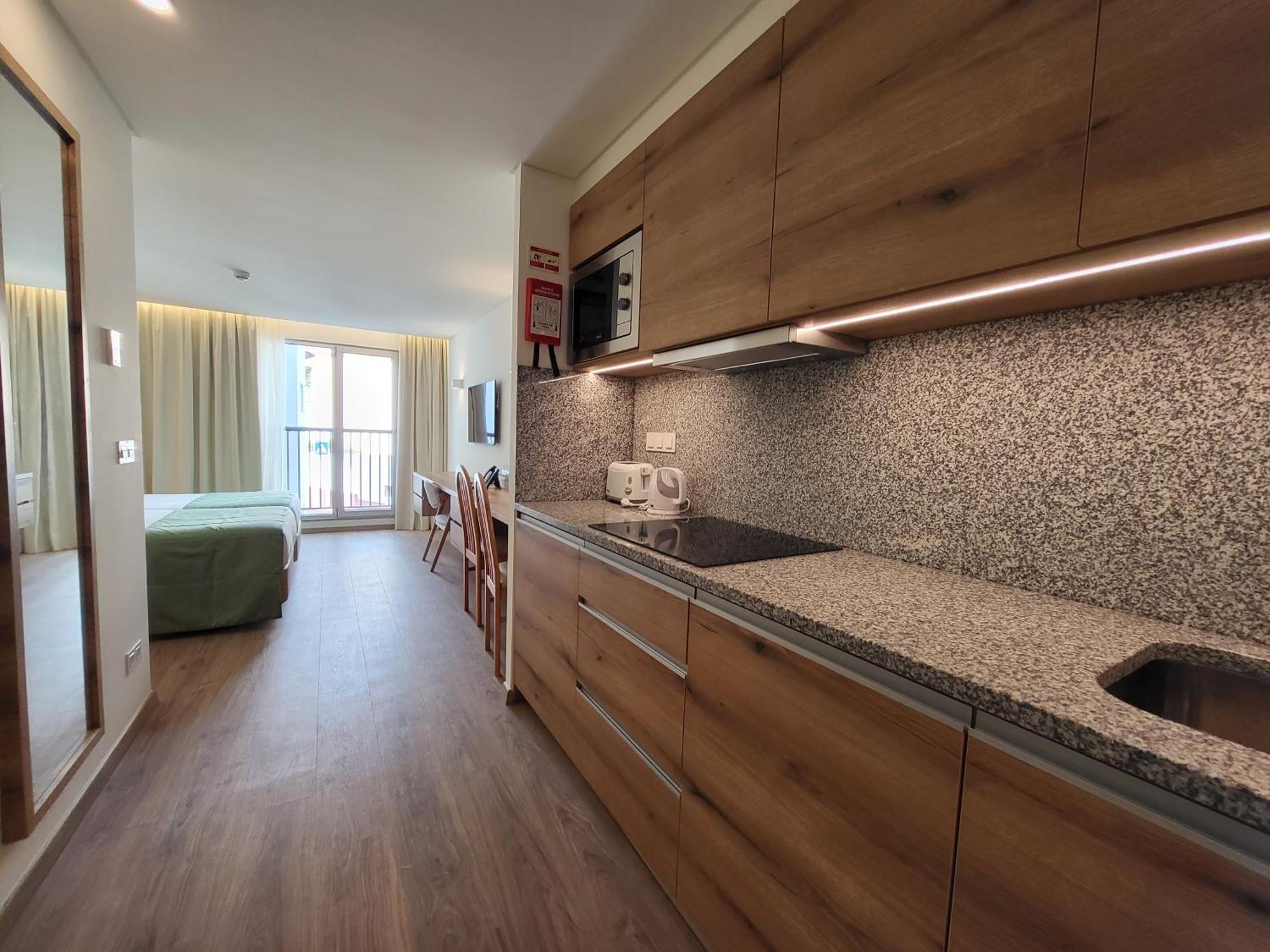 Hotel Royal Orchid Канісу Екстер'єр фото