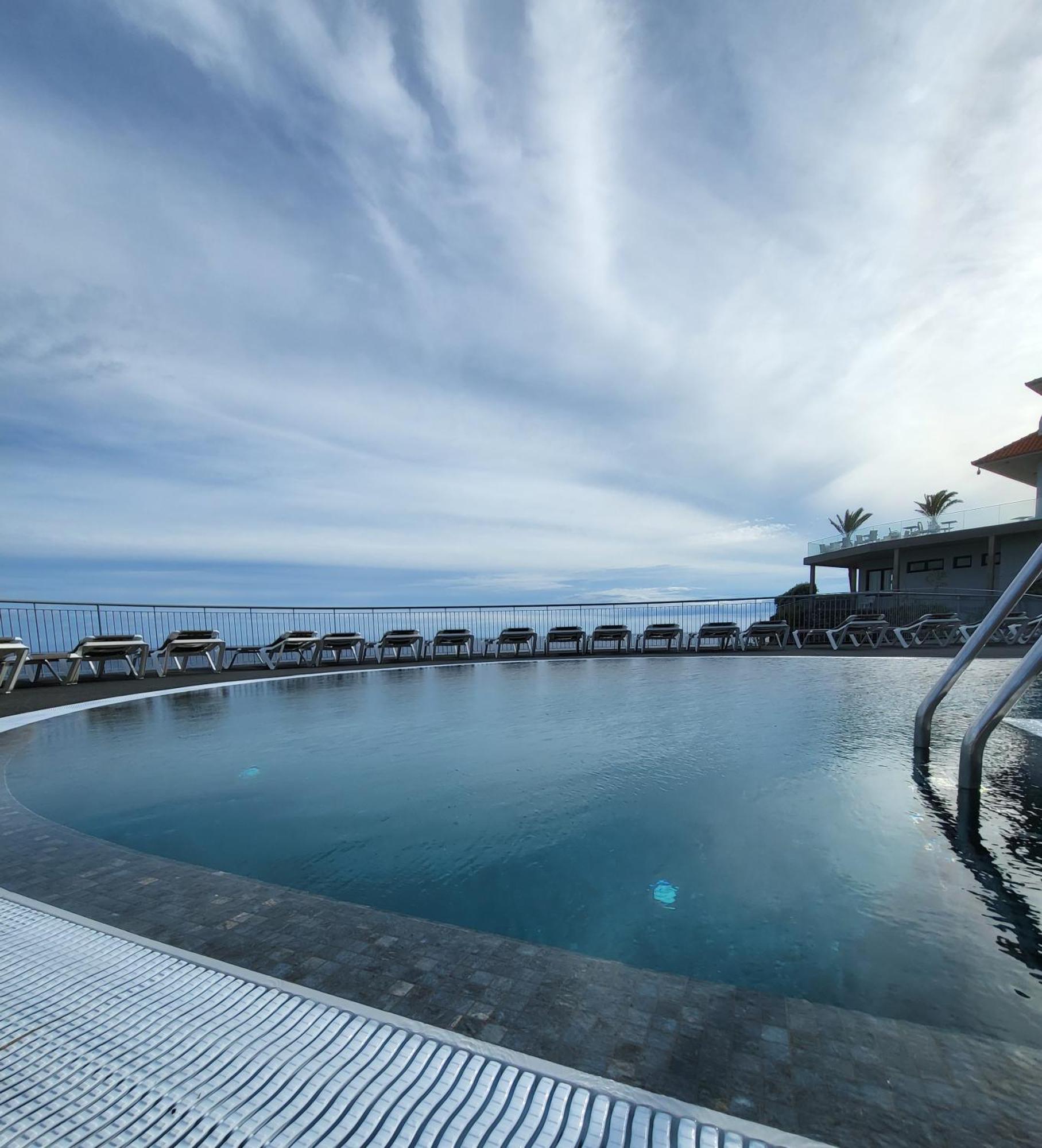 Hotel Royal Orchid Канісу Екстер'єр фото